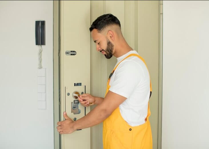 Locksmith technician